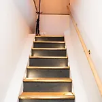 Pass The Keys A Vibrant Characterful Mews House With Air Con