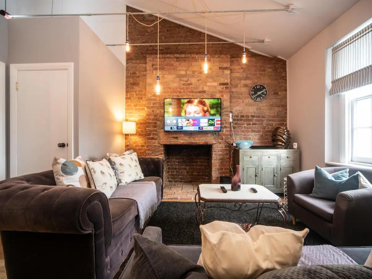 Appartamento Pass The Keys A Vibrant Characterful Mews House With Air Con