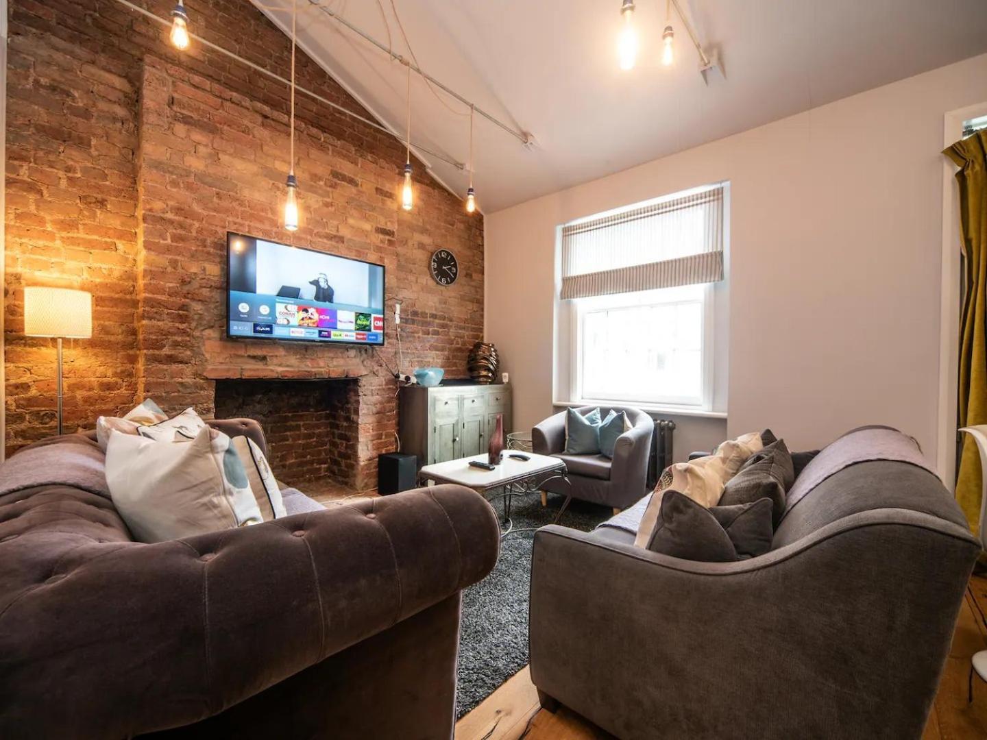 Pass The Keys A Vibrant Characterful Mews House With Air Con Appartamento Londra