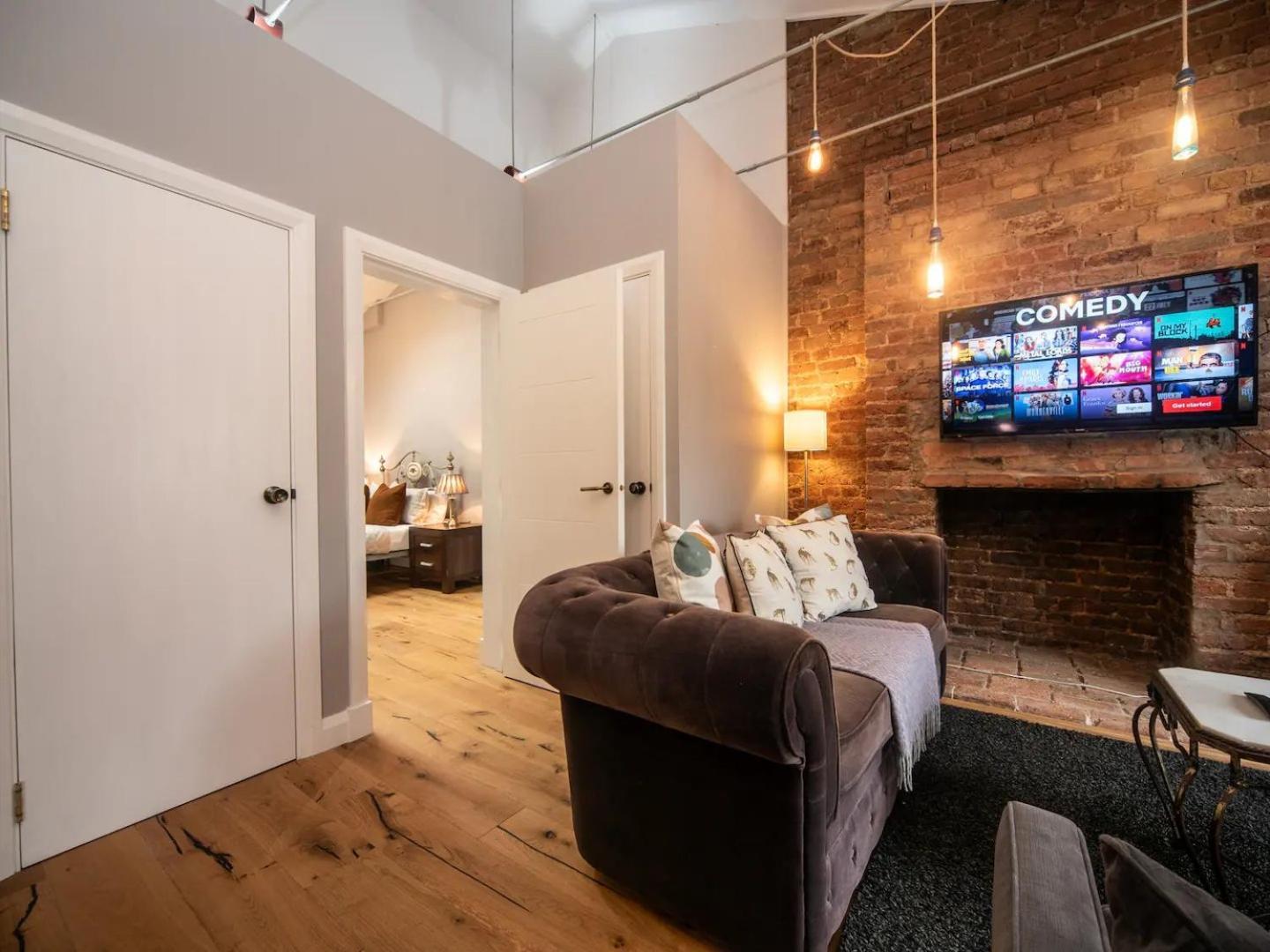 Pass The Keys A Vibrant Characterful Mews House With Air Con Appartamento